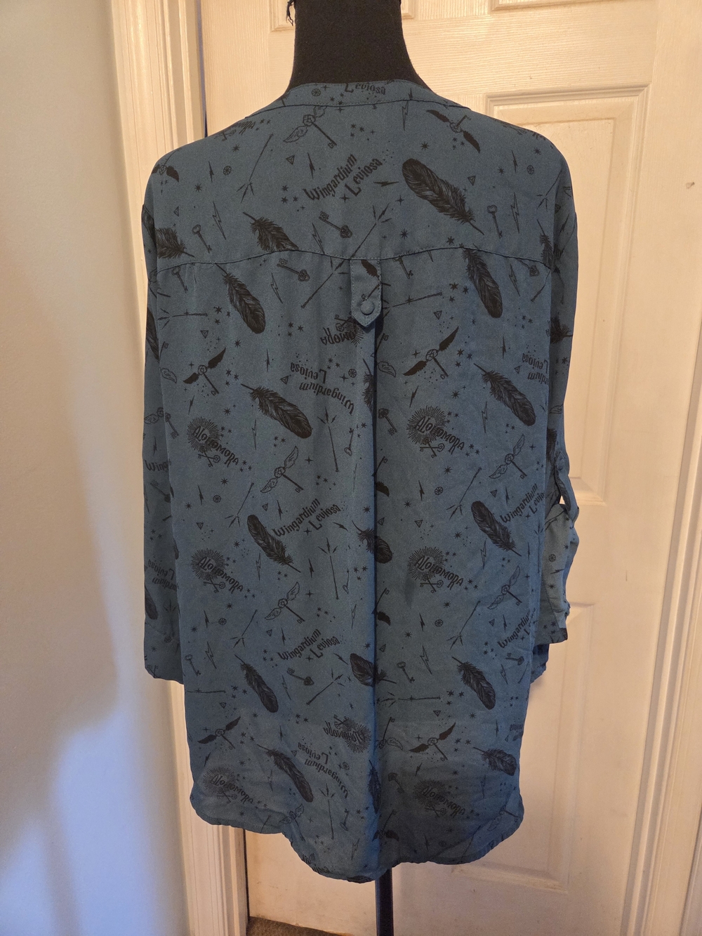 torrid Hunter Green Harry Potter Themed Bliuse - Picture 7 of 8